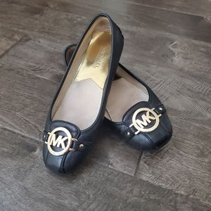 Michael Kors black flats / shoes with gold MK logo